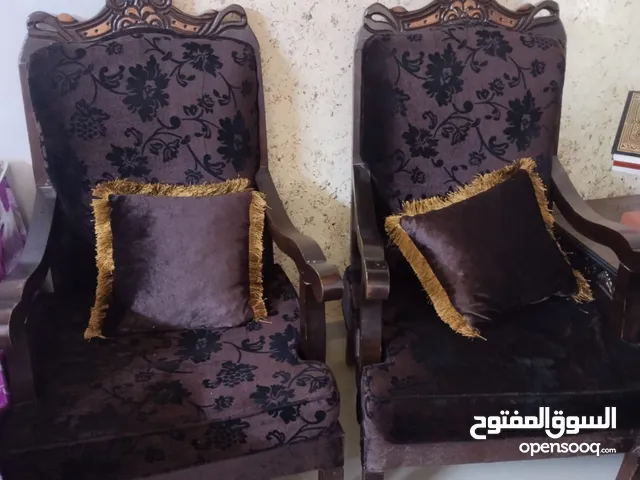 طقم كنب وجنابي وخزانه للبيع