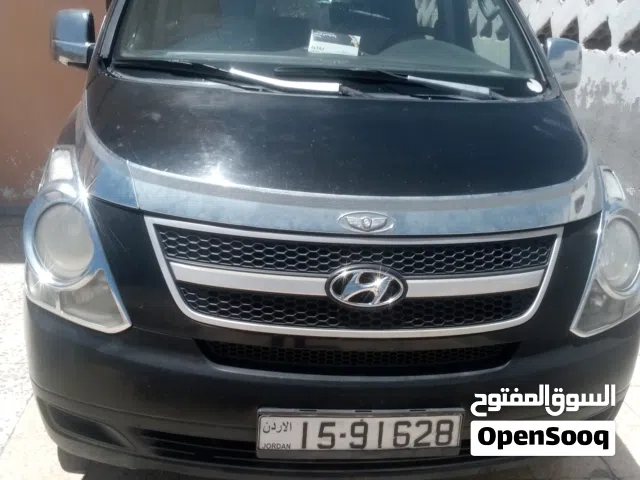 2012 هيونداي H1 GL