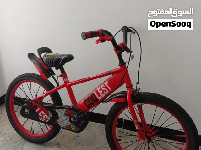 بسعر ممتاز للبيع بايسكل نظيف جدا ولكنه يحتاج تبديل ويل  الخلفي  بسعر ممتاز