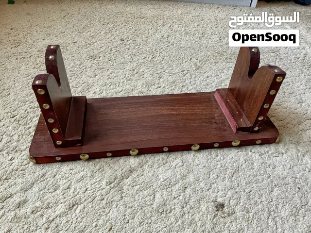 حامل سيف خشبي فاخر – عرض وحفظ السيوف ( توصيل مجاني )