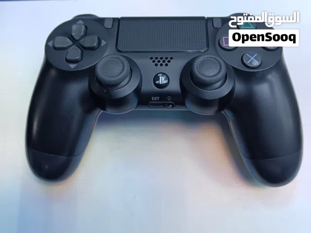 يد بلاستيشن 4 مستخدم أصليه