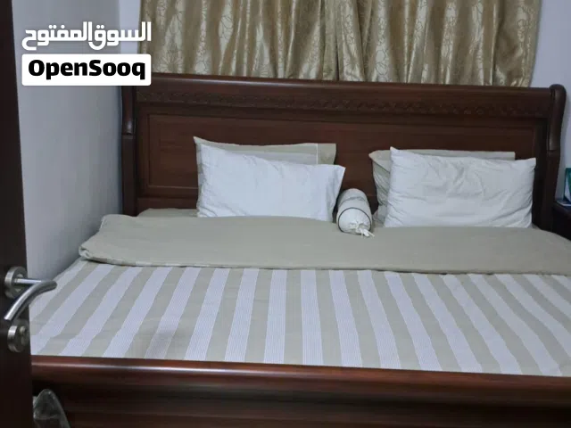 American wood king size bed clean