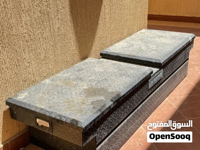 صندوق يركب على الحوض