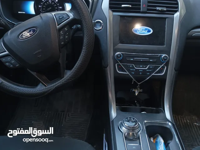 فورد فيوجن لؤلؤي 2018 لم تعمل تطبيقات