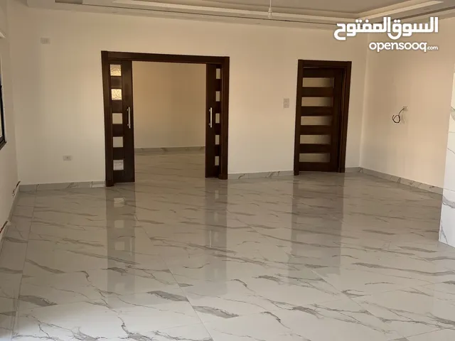 شقة طابق اخير مع روف - شقه مميزه للبيع تشطيب فلل شركة حسام الجمزاوي للإسكان