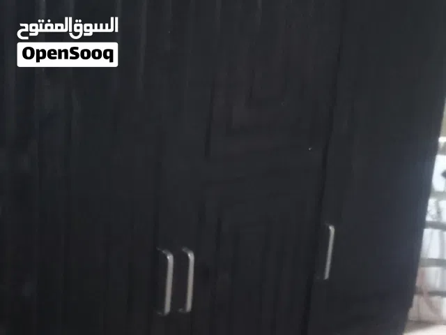 خزانه الملابس للبيع بسعر مغري