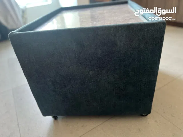 طاولة جانبية للبيع