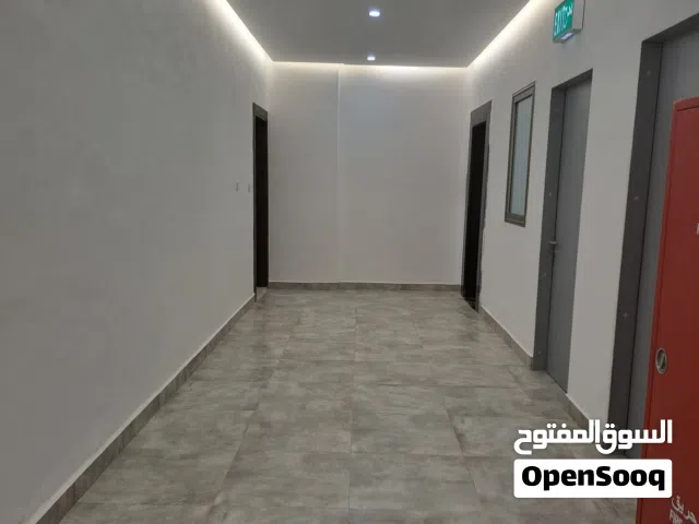 للايجار بحولي شقه عائلات غرفه صاله مطبخ حمام اول ساكن