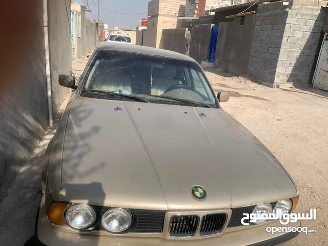 BMW مديل1995 نضيفه  محرك بلادي مسكر حداده جديده بدي نضيف