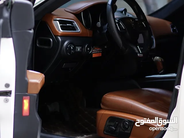 2016 مازيراتي جيبلي فئة(S) وارد امريكي(كلين تايتل)