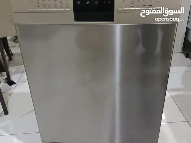 Siemens IQ300 Dishwasher 3 Rack Brand New Condition perfect working