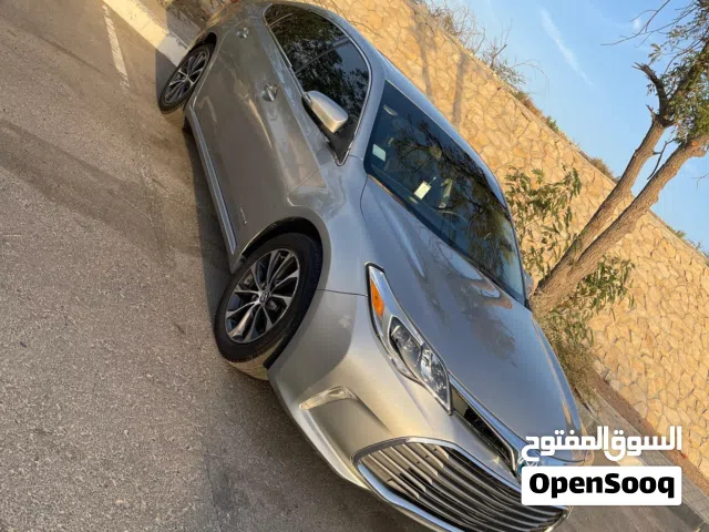 Toyota Avalon XLE 2017 Hybrid 4 Cylinder – USA Specs – Low Mileage