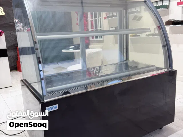 عارضة كيك جديدة مستخدمة اقل الأسبوعين بعدها بالضمان