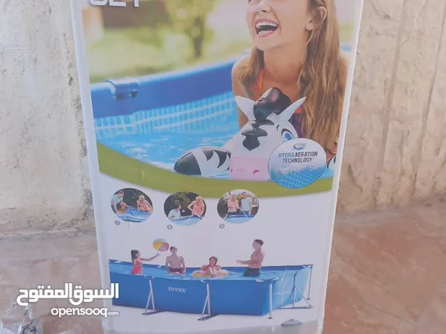 بركة سباحة استعمال مرة