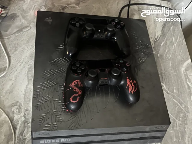بلايستيشن 4 برو مستعمل  (نسخة جدا نادرة) للبيع...