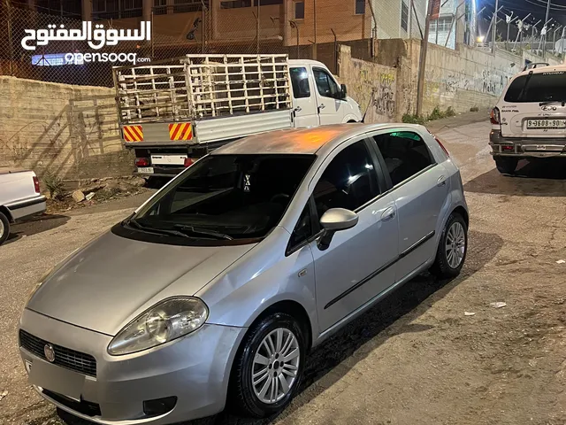 فيات بونتو 2009