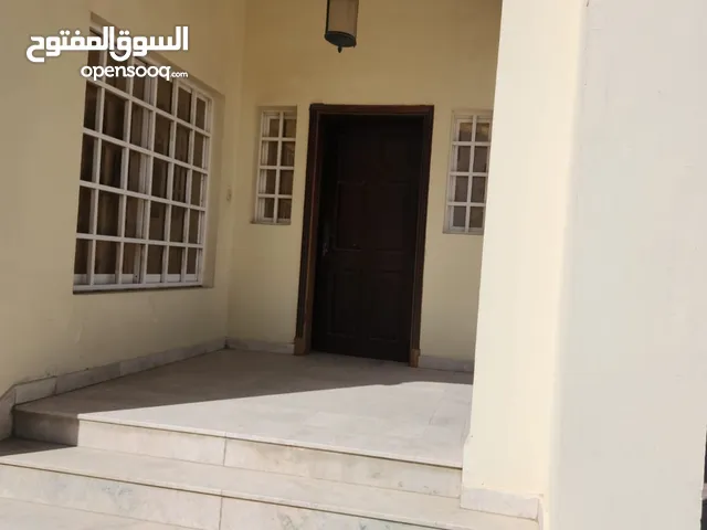 250m2 5 Bedrooms Villa for Rent in Muscat Bosher