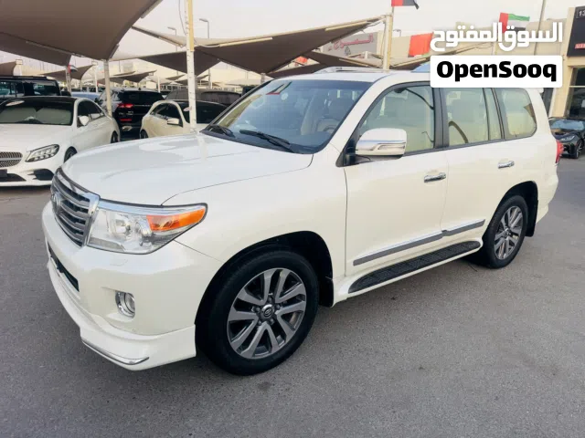 تويوتا لاند كروزر VXR V8 خليجي 2015 صبغ وكاله نظيفه جدا جدا  فول مواصفات