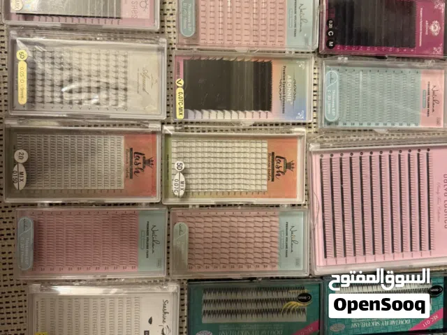 منتجات اظافر ورموش وحواجب