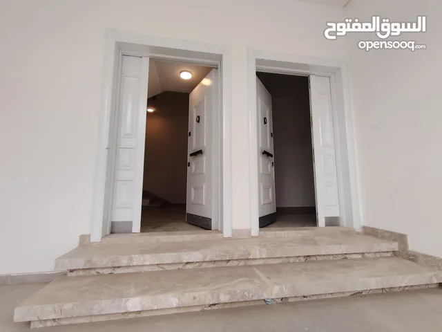 330 m2 More than 6 bedrooms Apartments for Sale in Tripoli Al-Serraj