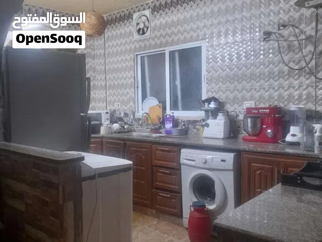 120 m2 5 Bedrooms Townhouse for Sale in Irbid Al-Tal