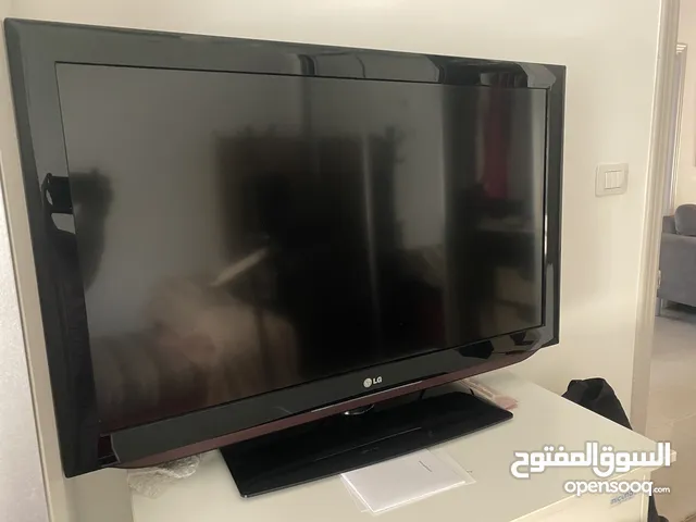شاشة تلفزيون LG حجم 42