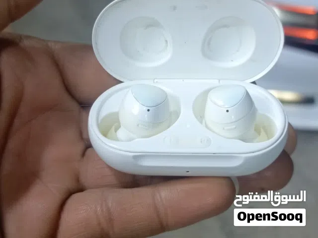 سماعات بودز  buds من سامسونك جدد