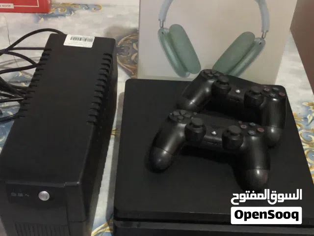كامل ملحقات ما عده كارتونه يوبي اس مستعمل اسبوع واحد بس وجوستكات اثنين و سماعه ابل ماكس و 4اقراص