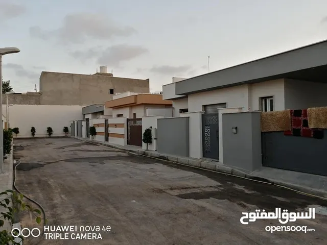 200 m2 4 Bedrooms Villa for Sale in Tripoli Tareeq Al-Mashtal