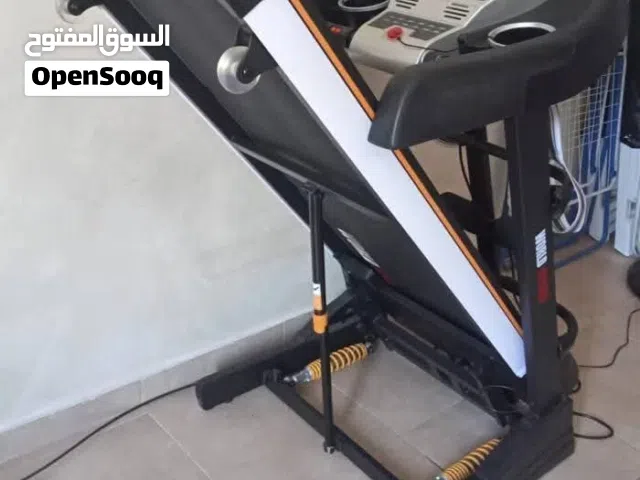 جهاز ركض مستخدم شبه جديد  للبيع   انحدار كهربائي  W7000 World