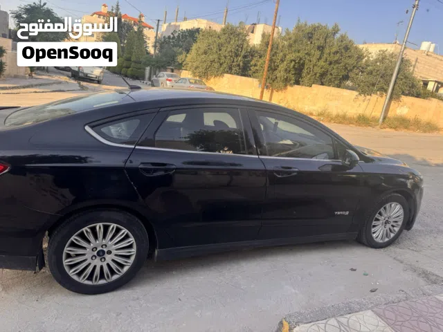 2016 فورد فيوجن SE