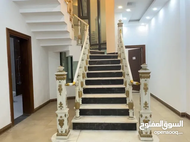 فيلا كبيرة للايجار
