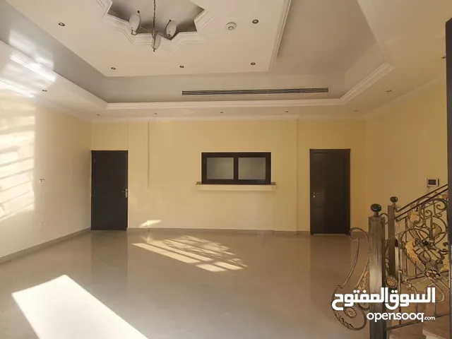 11000 m2 5 Bedrooms Villa for Rent in Dubai Al Warqa'a