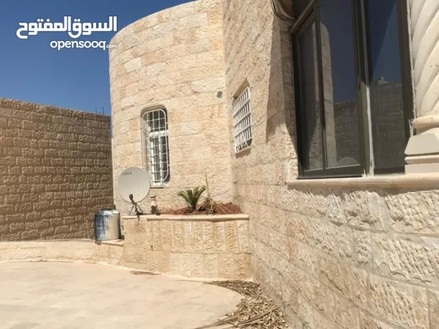 منزل للبيع + مخزن 150 متر