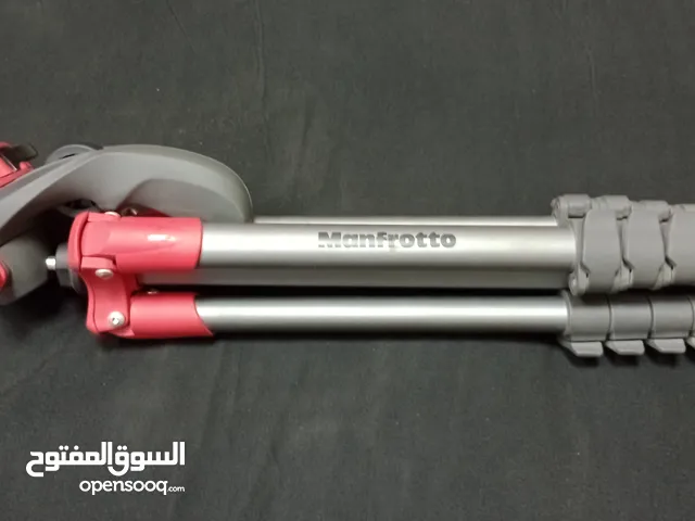 حامل كاميرا بروفيشنال manfrotto حاله الزيرو كأن لم يستخدم