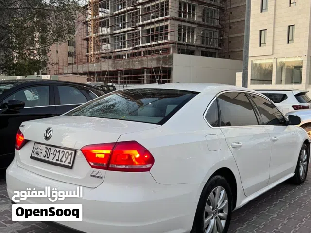 2016 Volkswagen Passat Standard