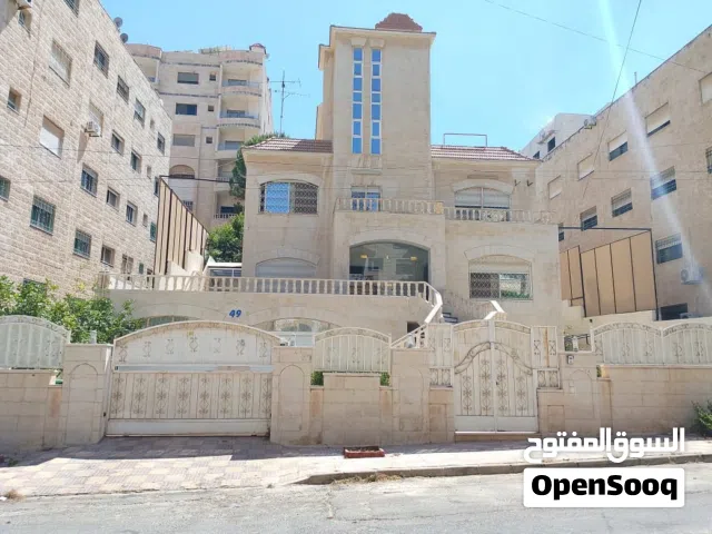 700 m2 More than 6 bedrooms Villa for Rent in Amman Tla' Ali