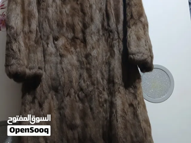 كبوت فرو أرنب جديد لم يلبس للبيع