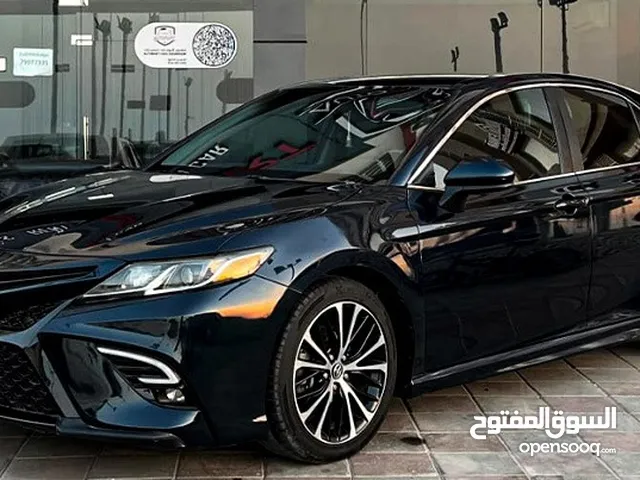 تويوتا كامري 2018 للبيع