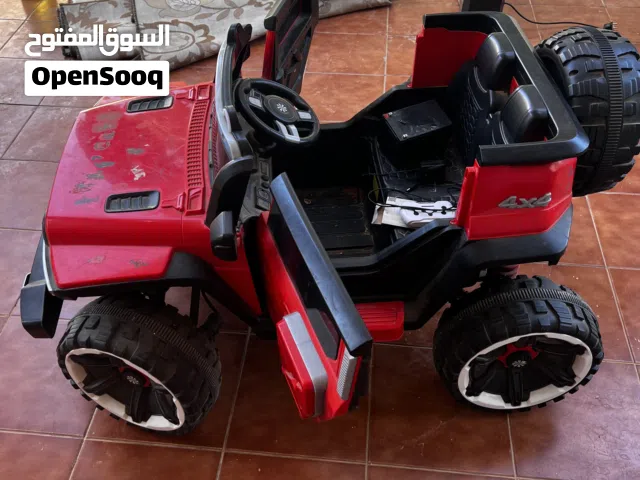 سيارة اطفال