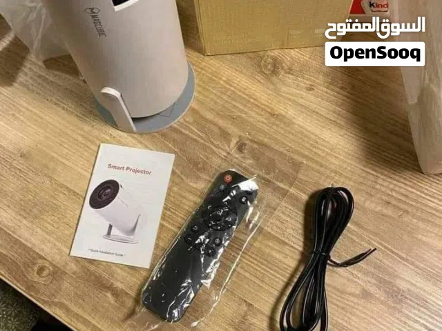 بروجكتر الترا الاصلي.    قيل ما نخش في التفاصيل  الجهاز بتربط عن طريق الوايفاي بشغل ليك يوتيوب