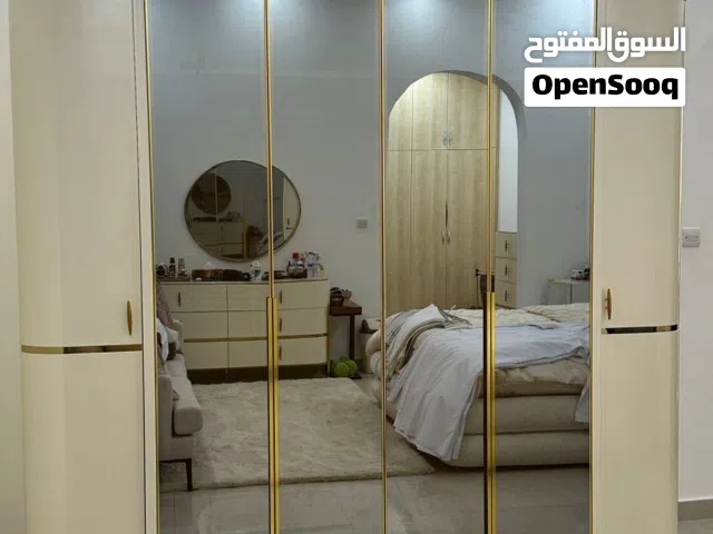 خزانة ملابس بحاله جديد