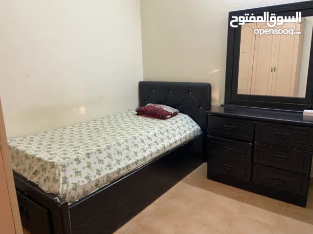 Very URGENT... BEDSPACE ....AVAILABLE...for 2 Months