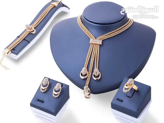 طاقم مطلي باذهب راقي ومميز بتصاميم انيقة