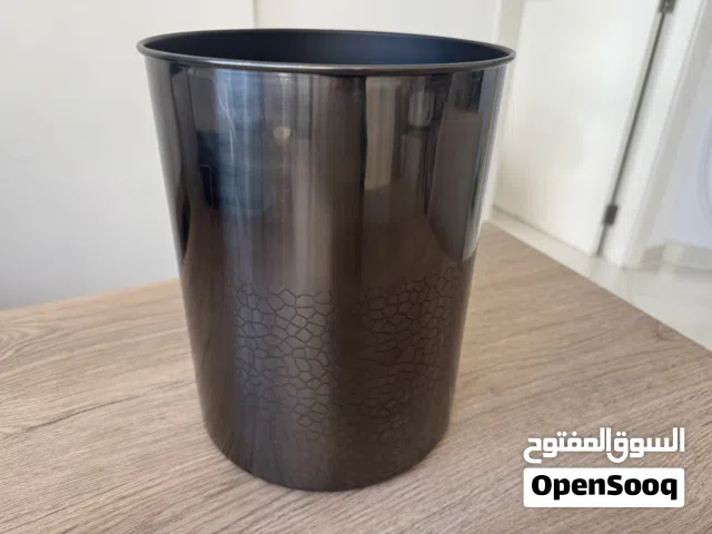 Modern dustbin in affordable price