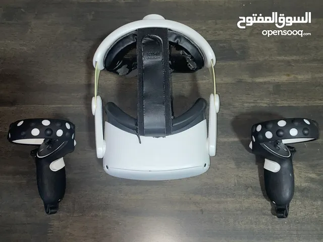 Meta quest 2 Vr haeadset with head strap original carton and charger