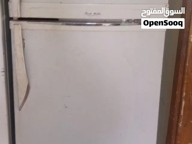 ثلاجة للبيع