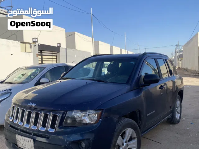 2016 جيب كومباس Standard