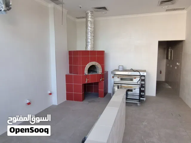 للايجار بابو الحصاني محل مساحتة 50 متر  موقع مميز  For rent in Abu Al-Hassani, a shop with an area o