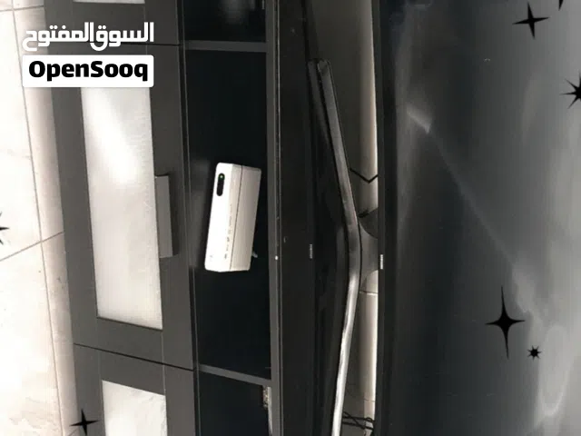 طاولة وسط مع طاولة LCD ايكيا وطربيزه مستعمل